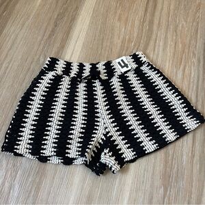 Cotton On Girls Toddler Zigzag Knit Shorts Black White Size 4 NWT